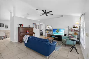 2562 Travida Dr, Deltona, FL 32738 - Photo 5