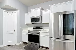 2431 Grasmere View Pkwy N, Kissimmee, FL 34746 - Photo 13