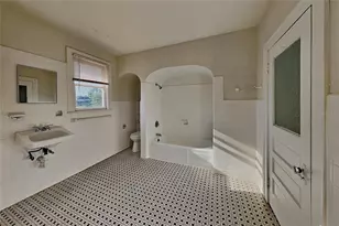 2904 W Chestnut St, Tampa, FL 33607 - Photo 11
