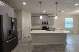 11124 Longleaf Woods Dr, Orlando, FL 32832 - Photo 3