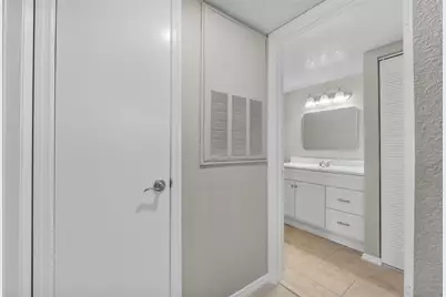 5116 Conroy Road #15, Orlando, FL 32811 - Photo 43