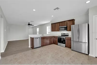 7425 Catania Loop, Clermont, FL 34714 - Photo 3
