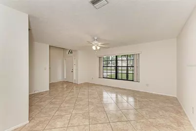 4621 35th Court E, Bradenton, FL 34203 - Photo 9