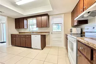132 S Bulova Dr, Apopka, FL 32703 - Photo 7