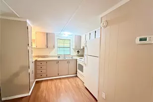 141 Robinhood Dr, Deland, FL 32724 - Photo 3
