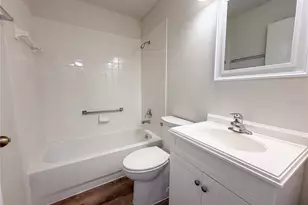 923 Oxford Park Dr, Sun City Center, FL 33573 - Photo 19