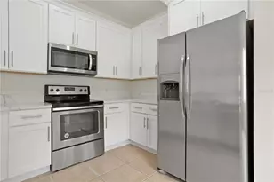 10402 Eastpark Lake Dr, Orlando, FL 32832 - Photo 15