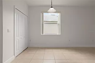 10402 Eastpark Lake Dr, Orlando, FL 32832 - Photo 9