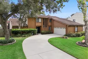 916 E Cleveland St, Apopka, FL 32703 - Photo 1