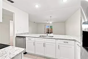 5967 Fish Ct, Orlando, FL 32807 - Photo 7