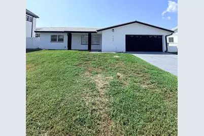 720 Capri Boulevard, Saint Petersburg, FL 33706 - Photo 1