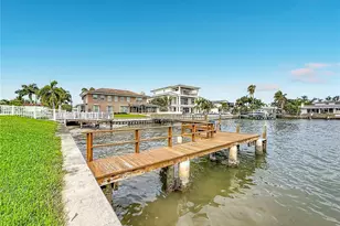 720 Capri Blvd, Saint Petersburg, FL 33706 - Photo 51