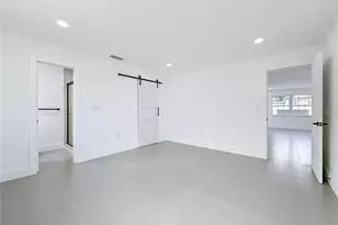 720 Capri Blvd, Saint Petersburg, FL 33706 - Photo 23