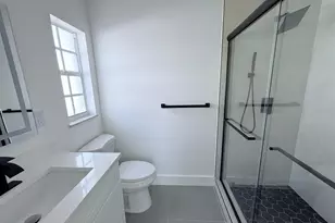 720 Capri Blvd, Saint Petersburg, FL 33706 - Photo 15