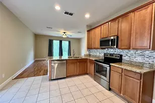 10429 Kristen Park Dr, Orlando, FL 32832 - Photo 3