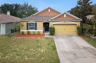 2541 Martins Run, Tavares, FL 32778 - Photo 7
