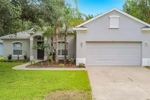 2947 Majestic Isle Dr, Clermont, FL 34711 - Photo 1