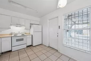 2869 Willow Run, Orlando, FL 32808 - Photo 11