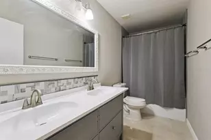 3125 Holland Dr, Orlando, FL 32825 - Photo 9