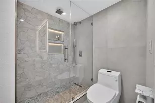 530 E Central Blvd, Orlando, FL 32801 - Photo 21