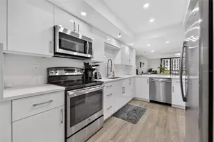 530 E Central Blvd, Orlando, FL 32801 - Photo 11