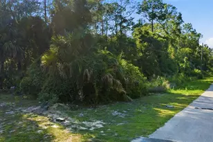 11100 W Cedar Lake Dr, Crystal River, FL 34428 - Photo 1