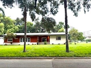 2410 Lando Ln