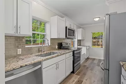 205 E Fountain Street, Fruitland Park, FL 34731 - Photo 11