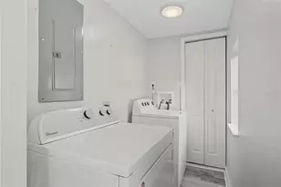 205 E Fountain St, Fruitland Park, FL 34731 - Photo 15
