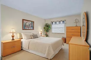 1001 Plantation Dr, Kissimmee, FL 34741 - Photo 15