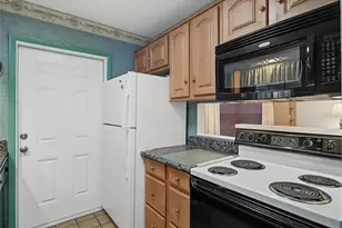 1001 Plantation Dr, Kissimmee, FL 34741 - Photo 7