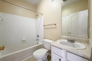 10561 Villa View Cir, Tampa, FL 33647 - Photo 11