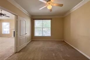 10561 Villa View Cir, Tampa, FL 33647 - Photo 13