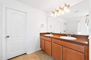 5585 Rutherford Pl, Oviedo, FL 32765 - Photo 13
