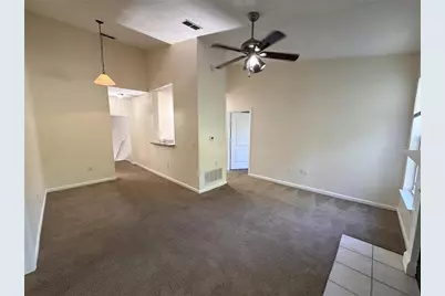 10519 Villa View Circle #10519, Tampa, FL 33647 - Photo 3