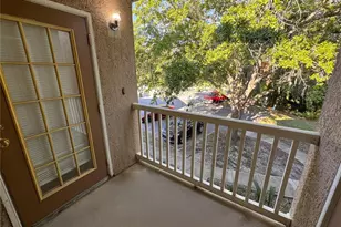 10519 Villa View Cir, Tampa, FL 33647 - Photo 5