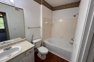 10519 Villa View Cir, Tampa, FL 33647 - Photo 11