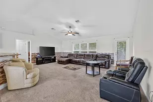 702 Chelsea Ave, Fruitland Park, FL 34731 - Photo 3