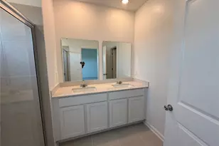 2563 Skyline Loop, Kissimmee, FL 34758 - Photo 13