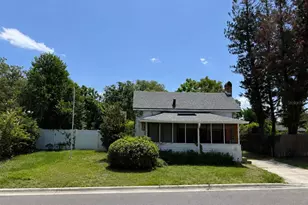 1101 N Hampton Ave, Orlando, FL 32803 - Photo 1