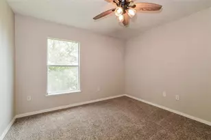 2361 Andrews Valley Dr, Kissimmee, FL 34758 - Photo 15
