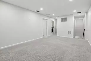 2270 Hemingway Cir, Groveland, FL 34736 - Photo 9
