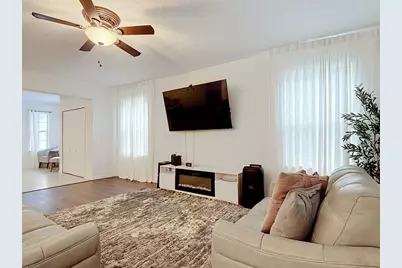 399 Pinecrest Loop, Davenport, FL 33837 - Photo 5