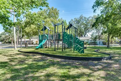 909 Illinois Avenue, Saint Cloud, FL 34769 - Photo 35