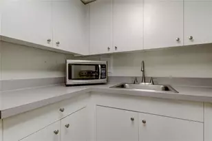 880 Mandalay Ave, Clearwater Beach, FL 33767 - Photo 7