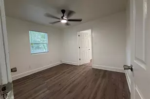 233 S Rhodes St, Mount Dora, FL 32757 - Photo 7
