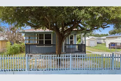 38407 Lowell Harris Way, Dade City, FL 33525 - Photo 15