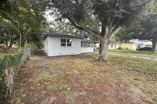 309 1st St, Auburndale, FL 33823 - Photo 3