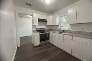 309 1st St, Auburndale, FL 33823 - Photo 13