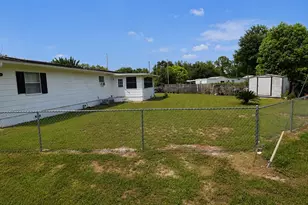 354 Park Dr, Deland, FL 32724 - Photo 7